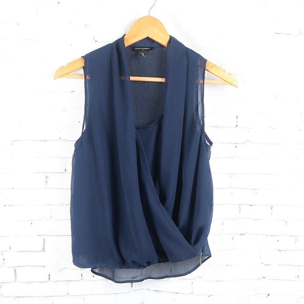 BANANA REPUBLIC NAVY BLUE SLEEVELESS V NECK SEMI SHEER TOP SIZE XS PETITE